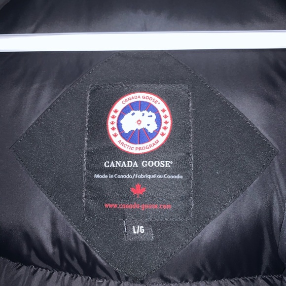 Canada Goose - Size L - Picture 4 of 4
